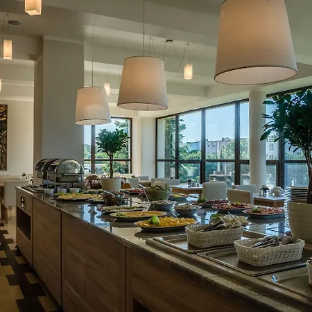 *** Nat Hotel 3*