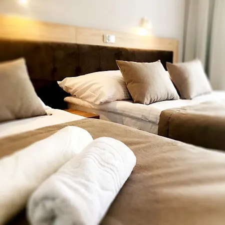 Hotel *** Nat 3*