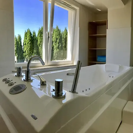 *** Nat Hotel 3*