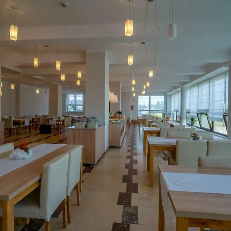 Szálloda *** Nat 3*